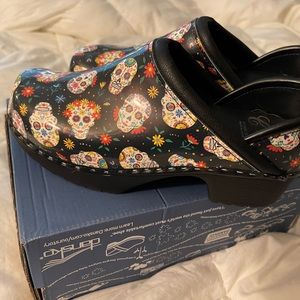 C&C sugar skull clogs